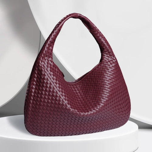 Crescent-shaped hand-woven women's handbag, fashionable and versatile,